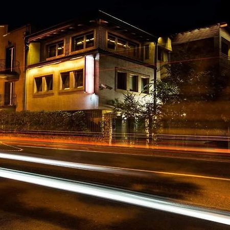 Hotel Vila Hayat Сараево Экстерьер фото
