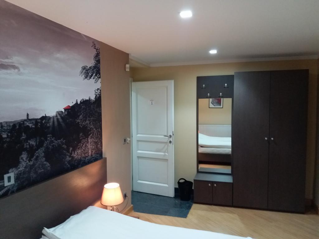 Hotel Vila Hayat Сараево Экстерьер фото