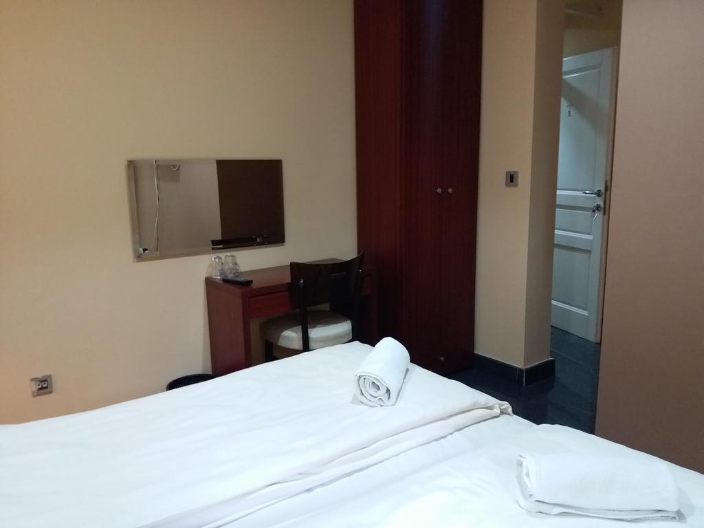 Hotel Vila Hayat Сараево Экстерьер фото