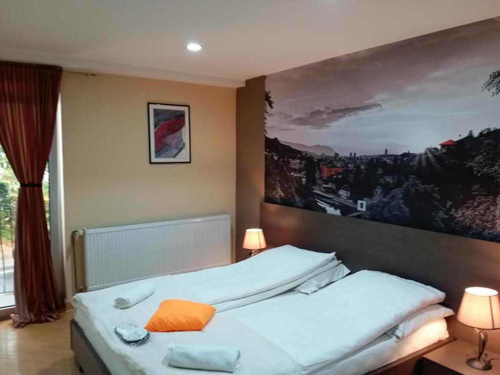 Hotel Vila Hayat Сараево Экстерьер фото