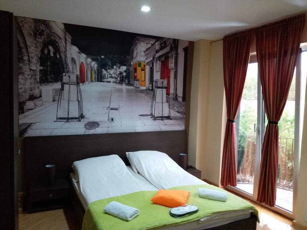 Hotel Vila Hayat Сараево Экстерьер фото
